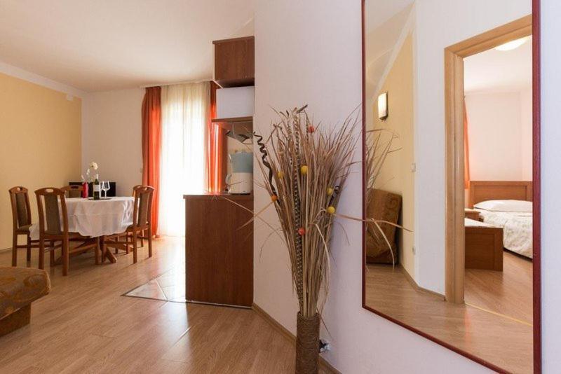Marija F4 Apartment Krk Town Eksteriør bilde